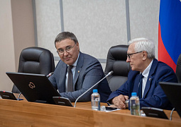 Валерий Фальков во Владивостоке провел совещание по развитию научных институтов Дальневосточного отделения Российской академии наук