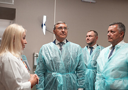 Глава Минобрнауки Валерий Фальков ознакомился с уникальными разработками Научного центра проблем здоровья семьи и репродукции человека в Иркутске
